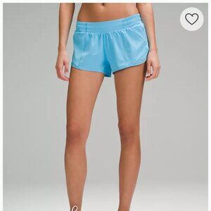 Lululemon Hotty Hot Low-Rise Lined Short 2.5", size 6, Kayak Blue